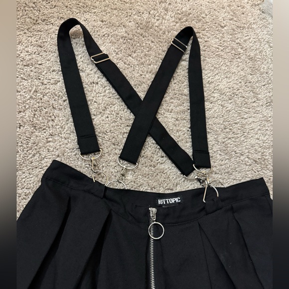 Mini Skirt with Suspenders - Picture 5 of 6